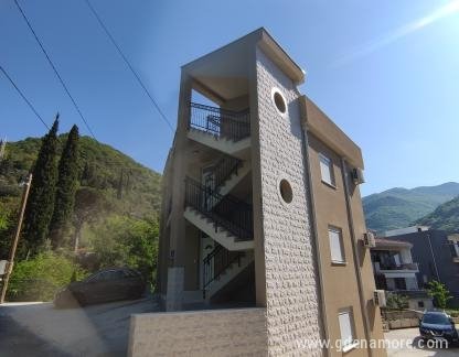 Apartamentos Villa Vujovic "APARTMAN 2", alojamiento privado en Tivat, Montenegro - IMG_20220504_091709