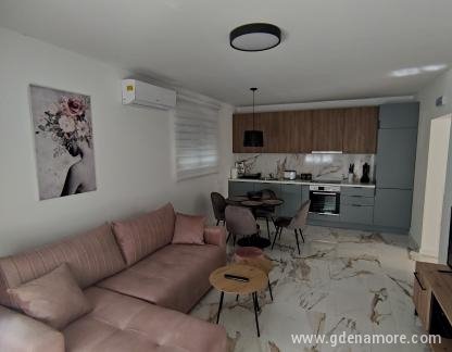 Appartamenti Villa Vujovic "APARTMAN 2", , alloggi privati a Tivat, Montenegro - IMG_20220504_090926